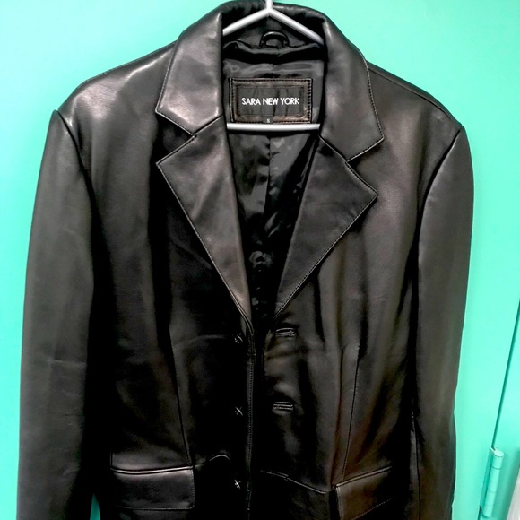 Woman’s Sara New York Black Leather Sleek Jacket - Picture 1 of 7